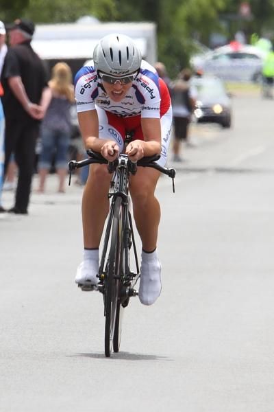 With four seconds to spare, Amber Halliday (SA) finishes on top in the women's time trial