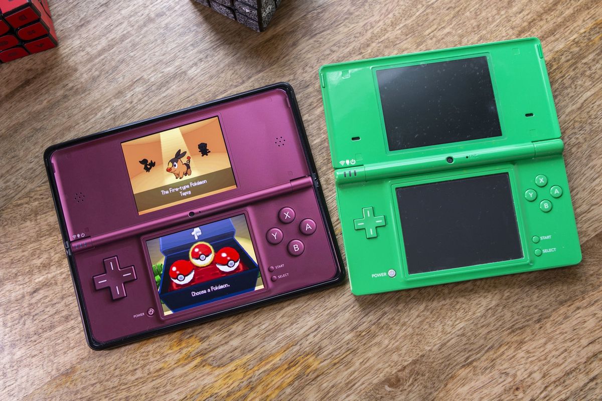 Which one do you prefer ? Regular or XL ? : r/nds