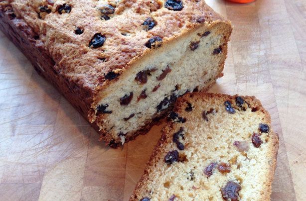 Honey and raisin loaf cake | Baking Recipes | GoodtoKnow