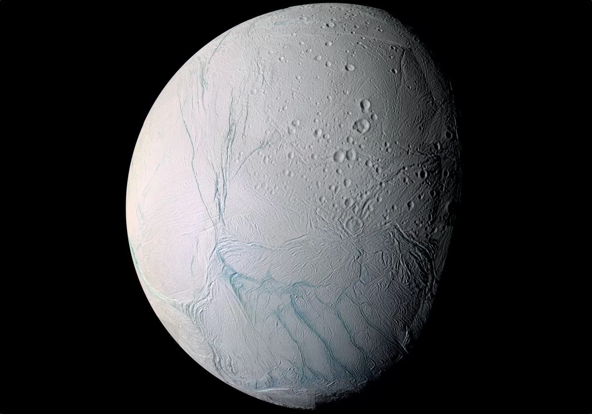 Recent studies suggest that the ocean that&#039;s sloshing beneath the icy shell of Saturn&#039;s moon Enceladus, seen here in a photo by NASA&#039;s Cassini spacecraft, may be a potentially habitable environment.