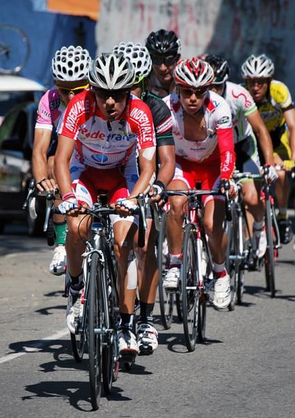 Diego Mauricio Calderon (Redetrans-Supergiros-Indervalle-Emcali) pushes the pace.