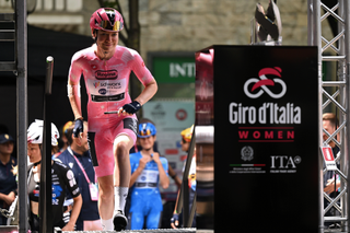 Giro d'Italia Women GC standings – Anna van der Breggen defends pink successfully on Colle delle Finestre with one stage to go