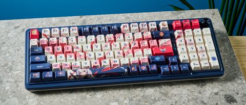 Photograph of the Redragon K686 Pro SE gaming keyboard