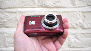 Kodak FZ55 COMPACT CAMERA RED - Hobbyfoto