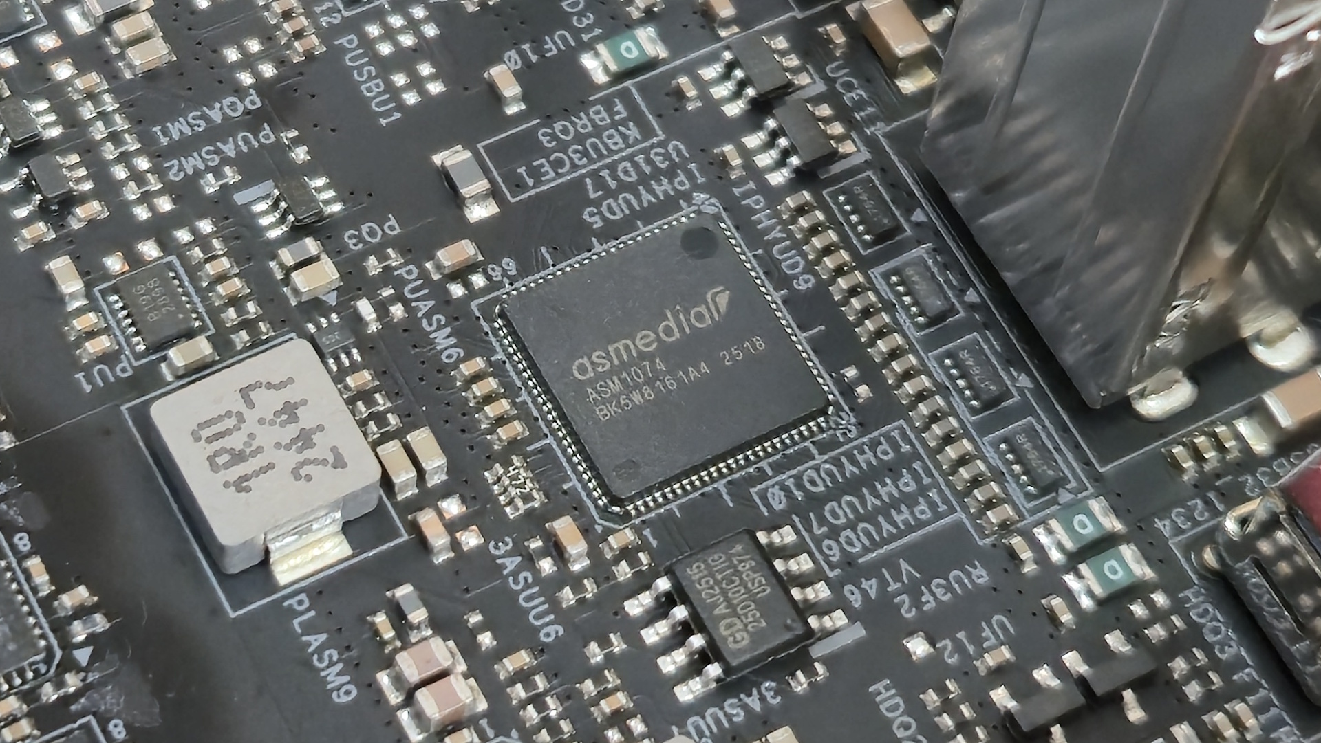 ASRock X870 Taichi Creator - VRM and ICs