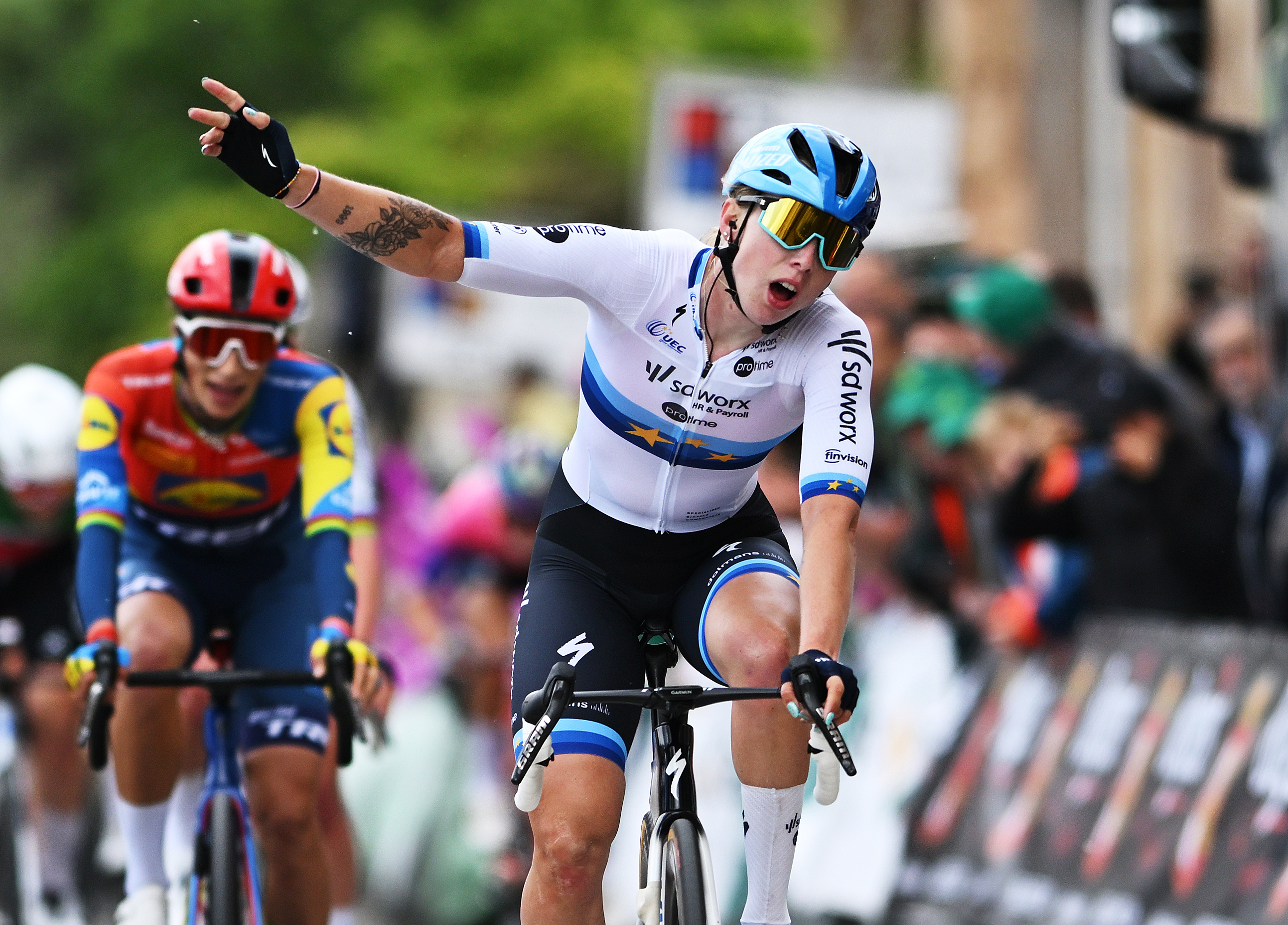 POZA DE LA SAL, SPAIN - MAY 22: Lorena Wiebes of Netherlands and Team SD Worx - Protime celebrates at finish line as stage winner ahead of Elisa Balsamo of Italy and Team Lidl-Trek (L) during the 10th Vuelta a Burgos Feminas 2025, Stage 1 a 113k 125km stage from Burgos to Poza de la Sal / #UCIWWT / on May 22, 2025 in Poza de la Sal, Spain. (Photo by Szymon Gruchalski/Getty Images)