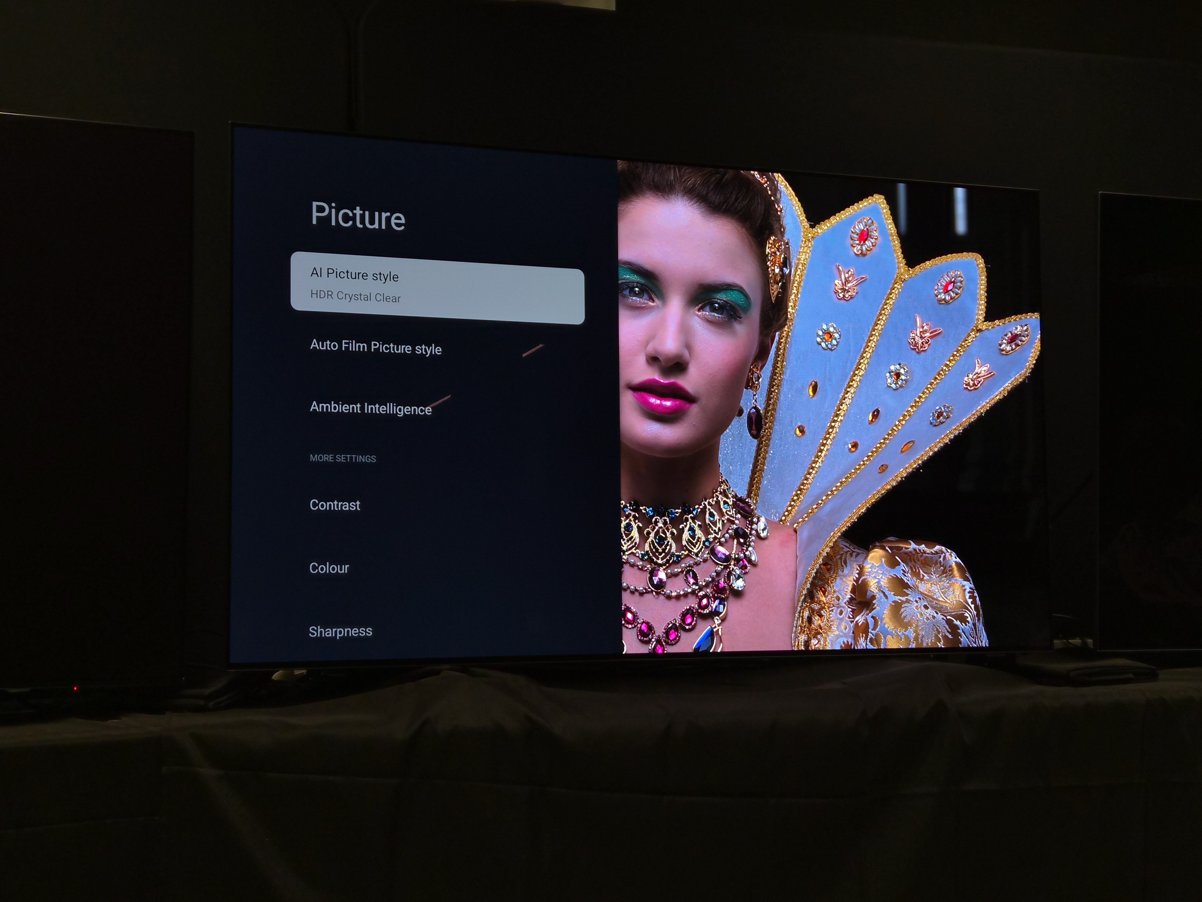 Philips OLED950 hands-on picture settings