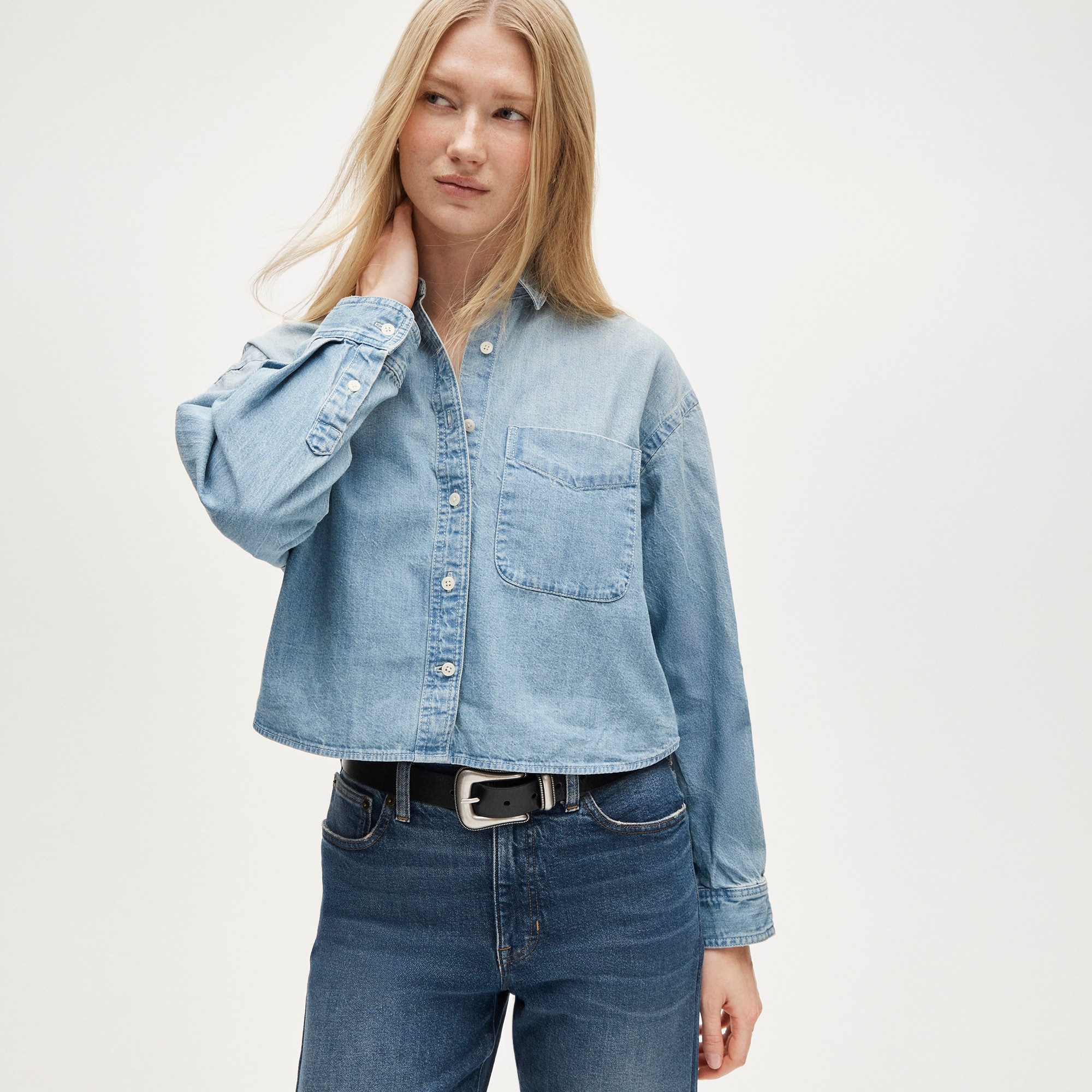 &Eacute;tienne Cropped Button-Up Shirt in Chambray