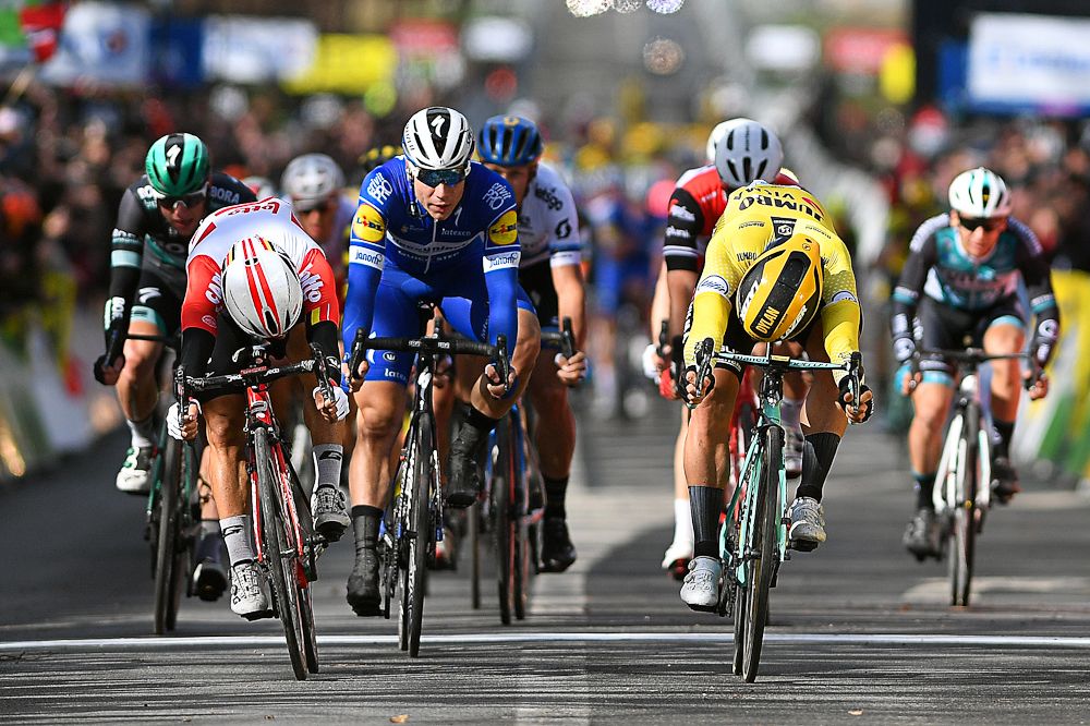 Dylan Groenewgen gets the best of Caleb Ewan at the end of stage 1 at Paris-Nice