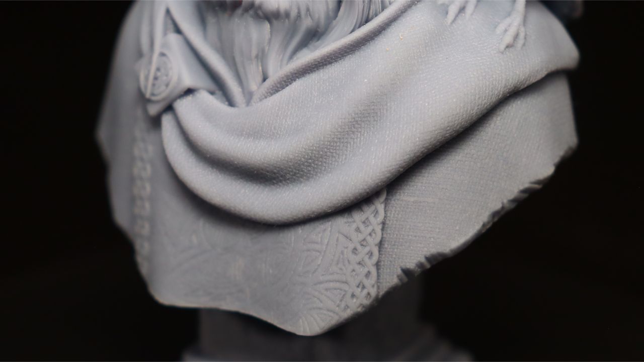 Nova3D Whale3 SE 3D printer-test print-Odin-close up of front of cloak
