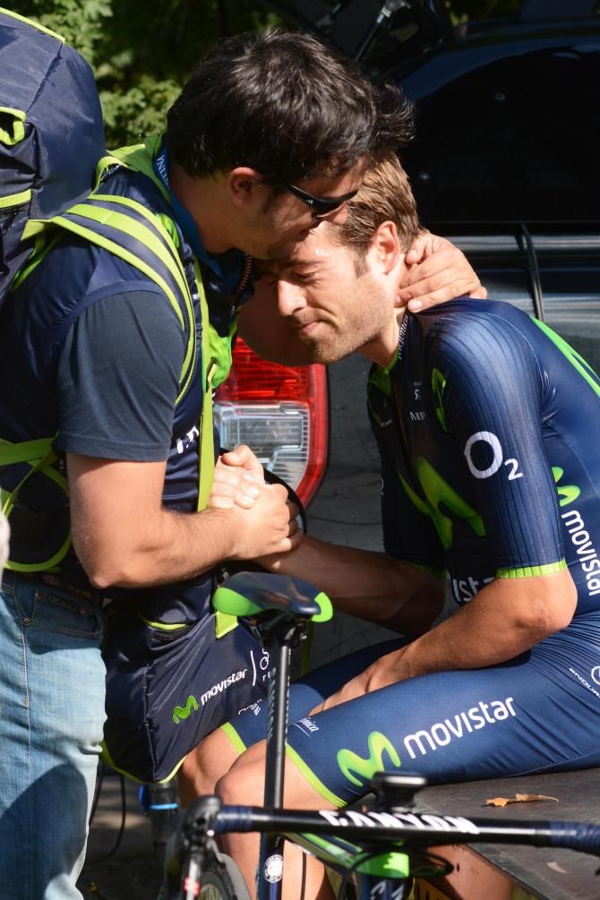 Dowsett gets cleaned up after taking the race lead