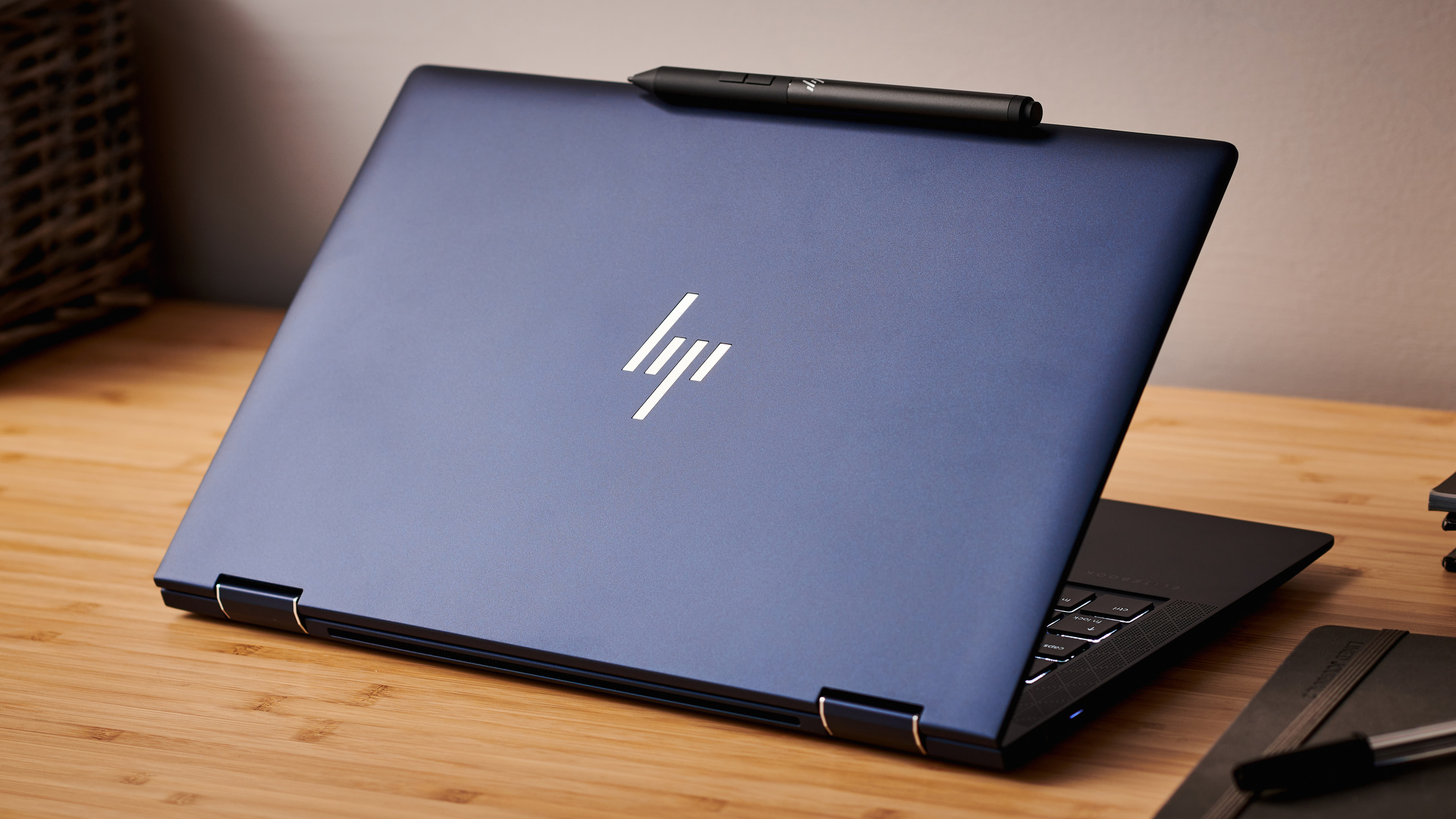 HP Elite Dragonfly G2