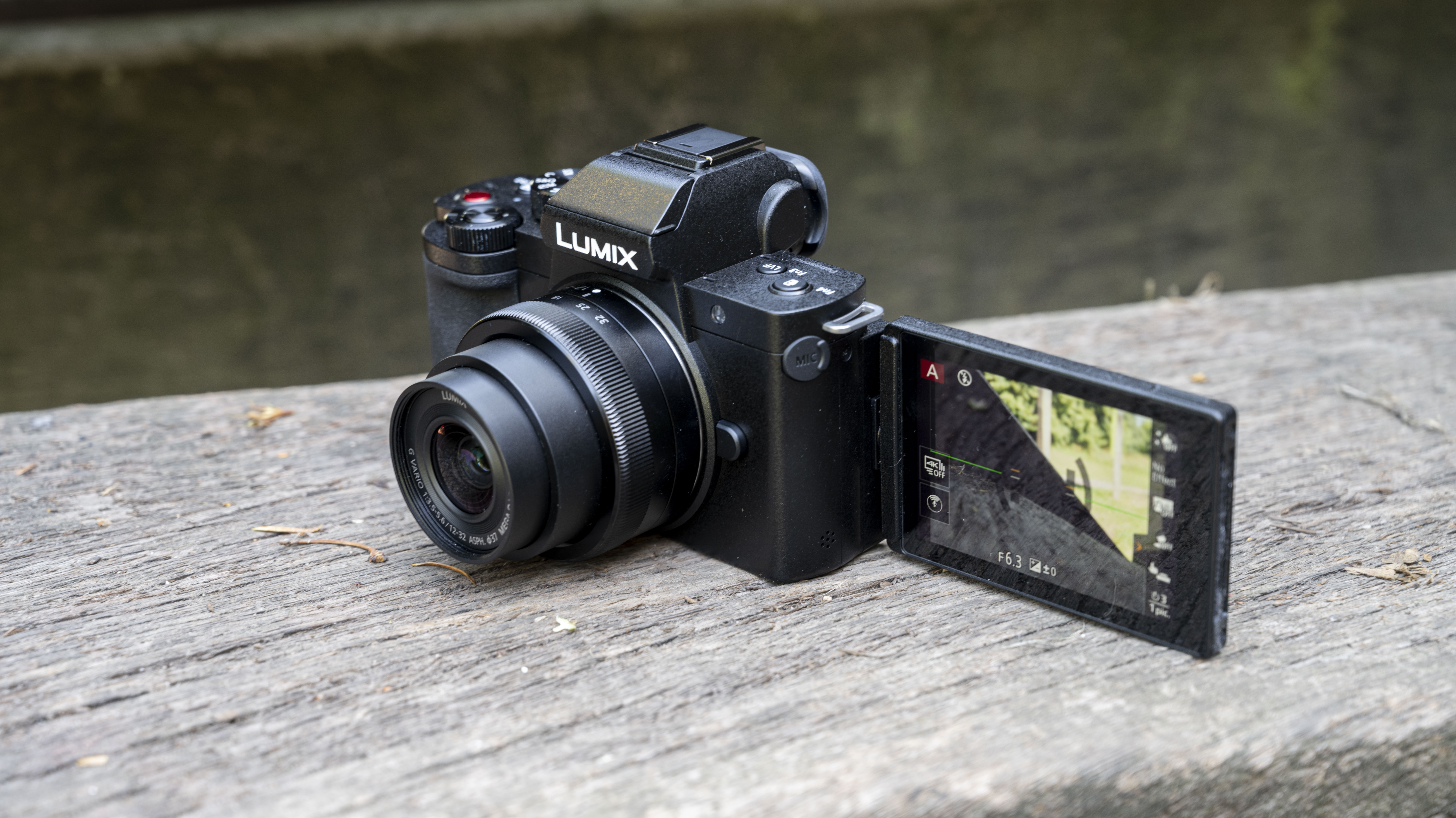 Panasonic G100