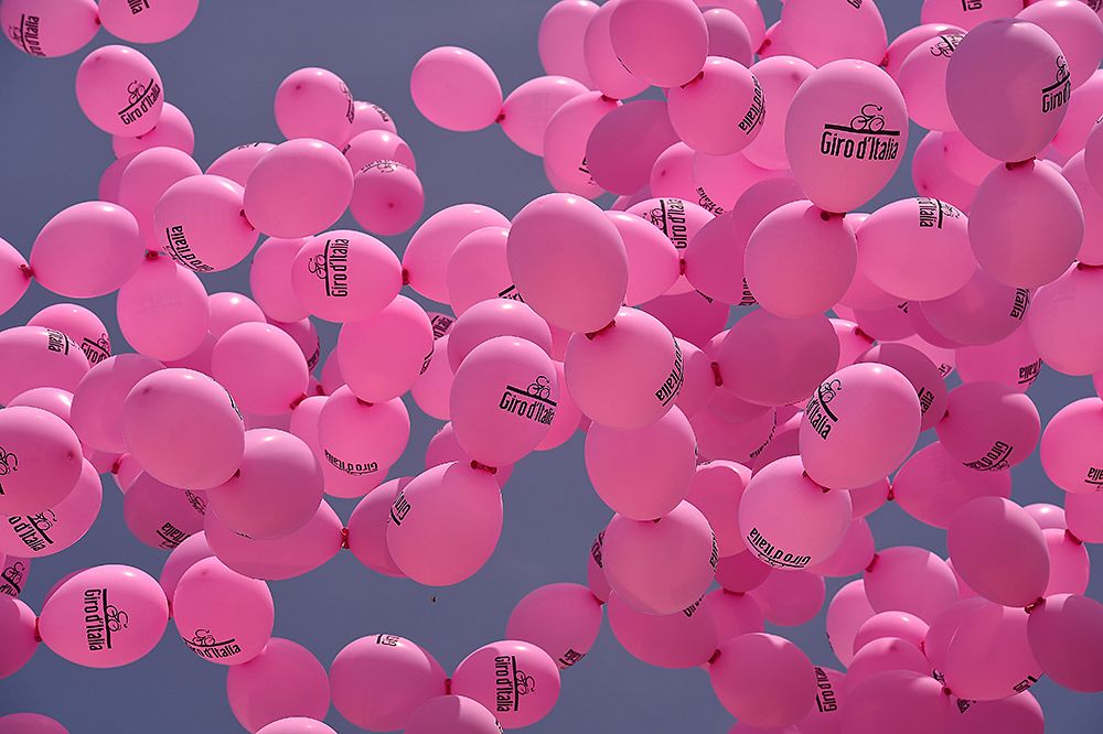 Pink balloons at the start of stage 4 of the Giro d'Italia
