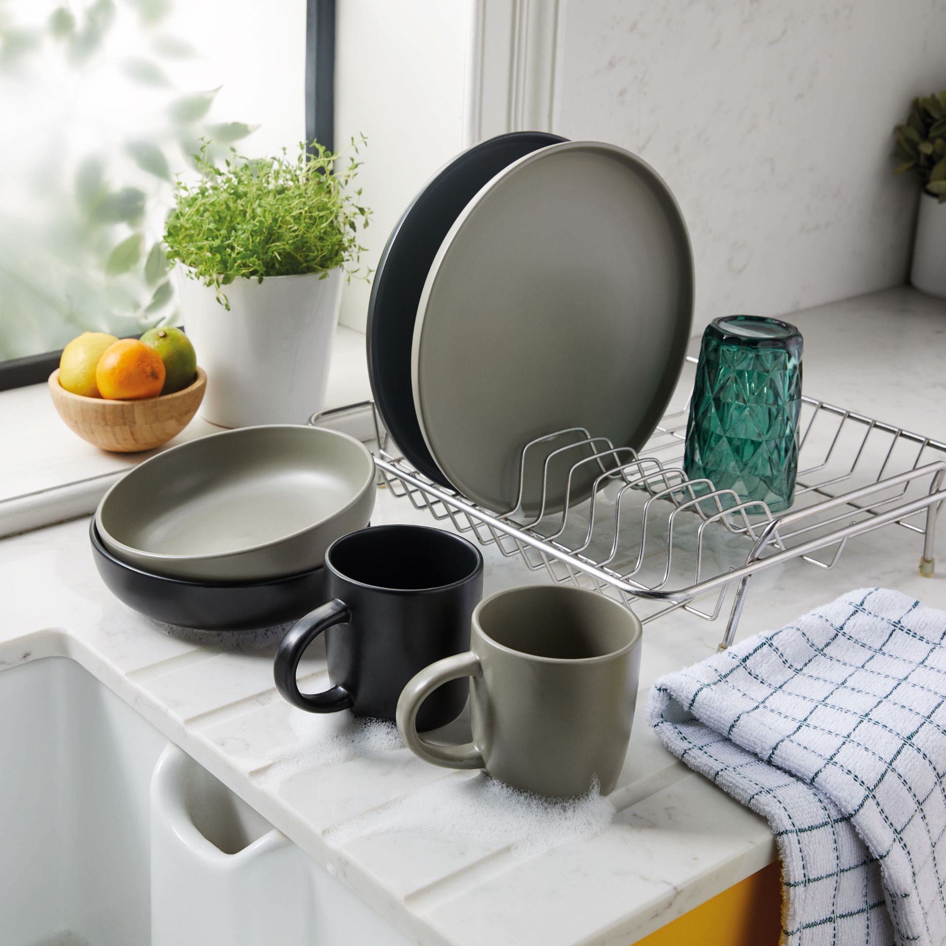 Aldi back to uni range