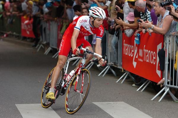 Rein Taaramae, Cofidis' hope for the GC, was held up behind the crash