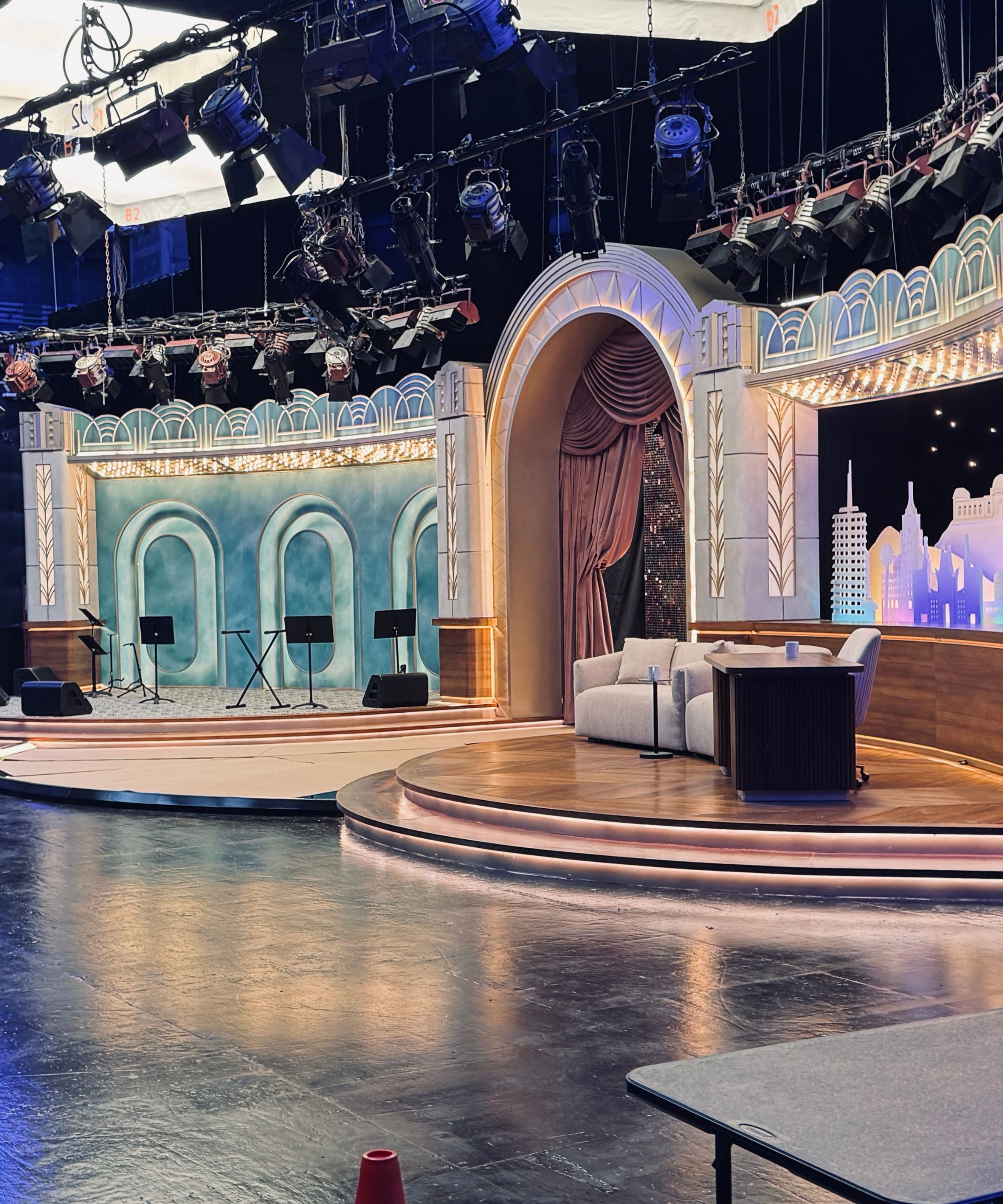 Hacks' stage design