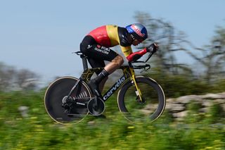 Wout van Aert tests new time trial position at Volta ao Algarve