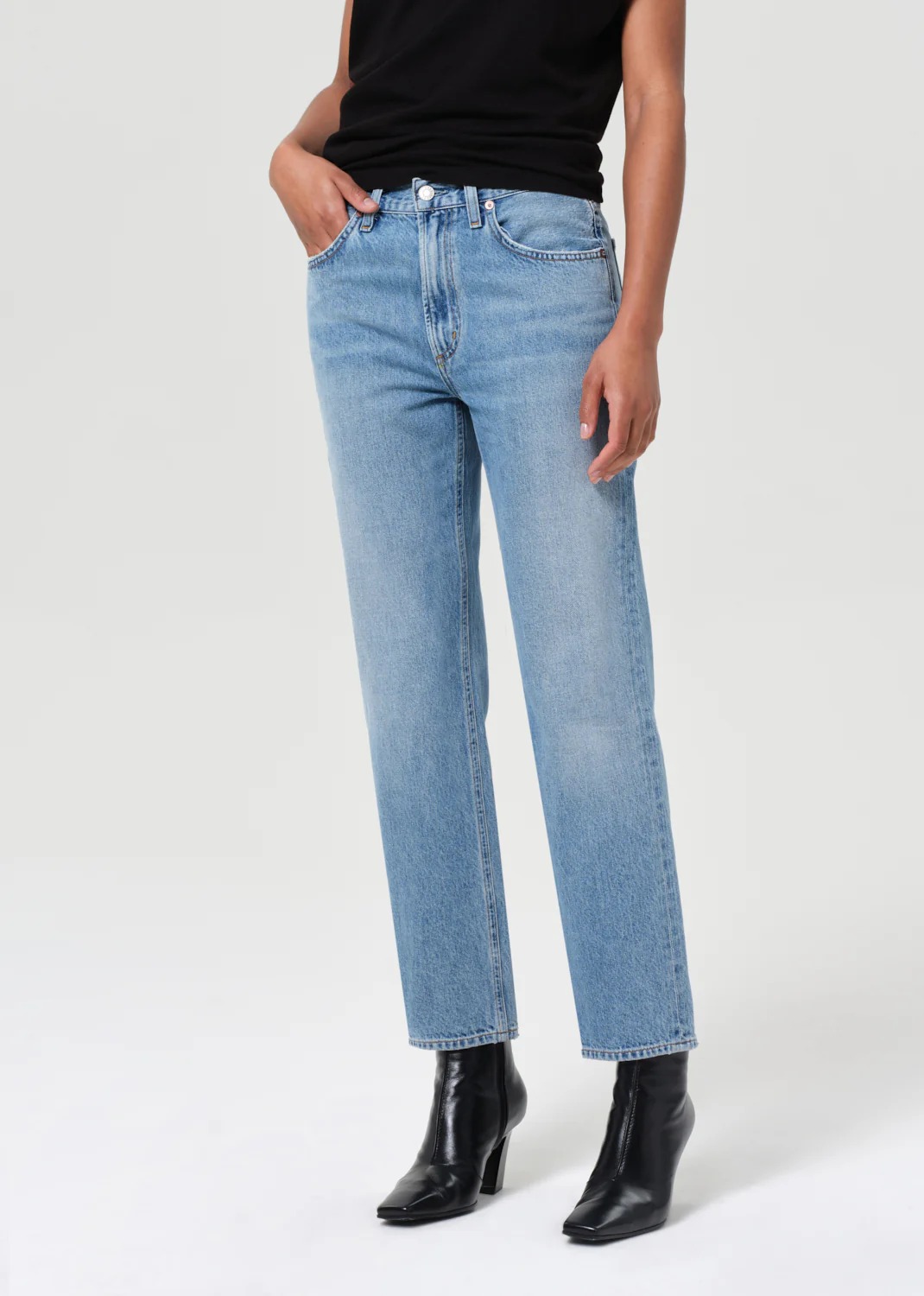 Valen Jean (weightless) in Device - 23 / Device