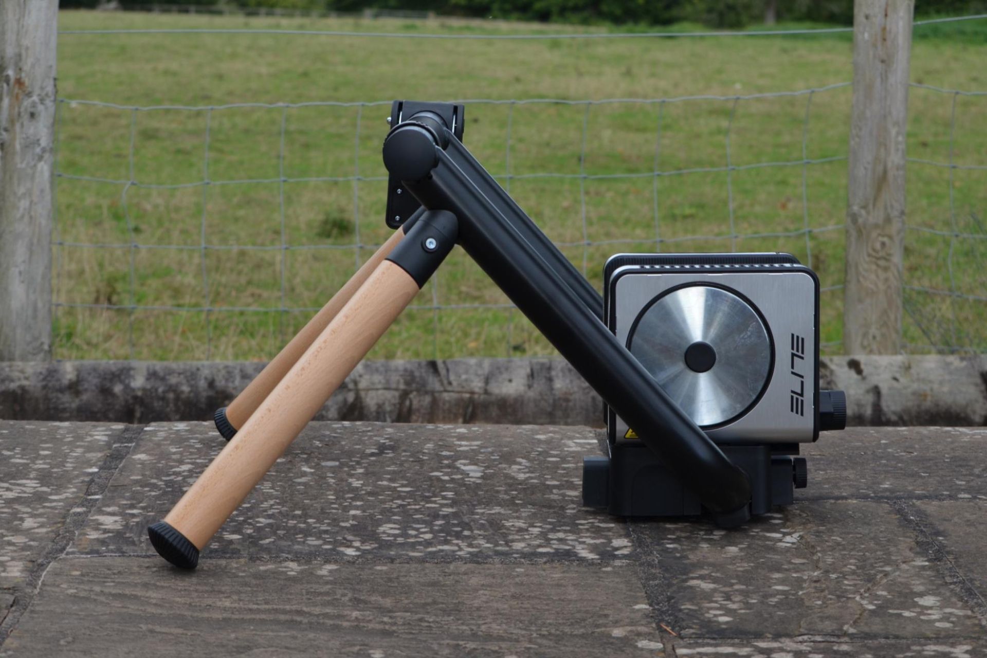 Image shows Elite Tuo smart trainer