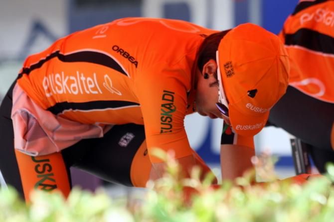 Jon Izaguirre (Euskaltel-Euskadi) warming up