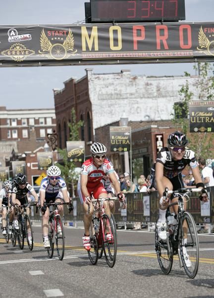 Carrie Cash waits for the sprint