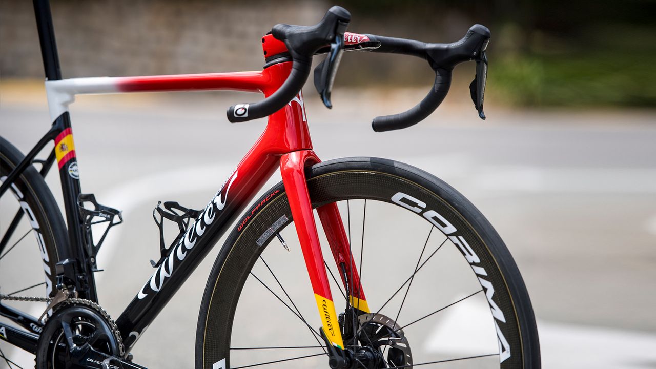 Luis Leon Sanchez's Spanish champion's themed Wilier Zero SLR