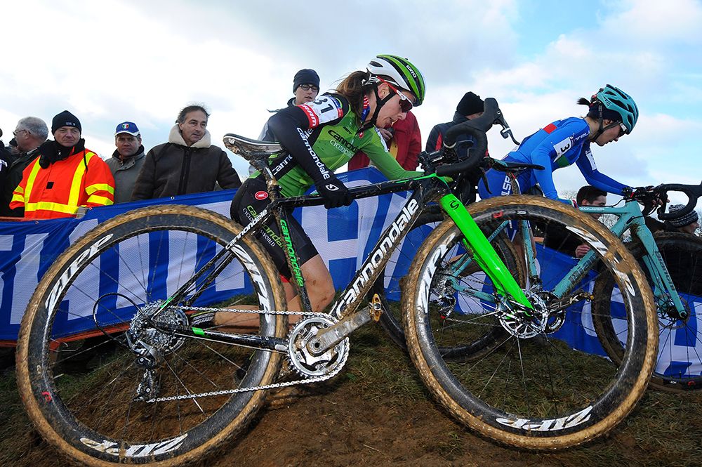 Kaitlin Antonneau (Cannondale-Cyclocrossworld) en route to fifth