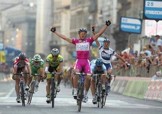 Ale-Jet does it for the ninth time in the 2004 Giro