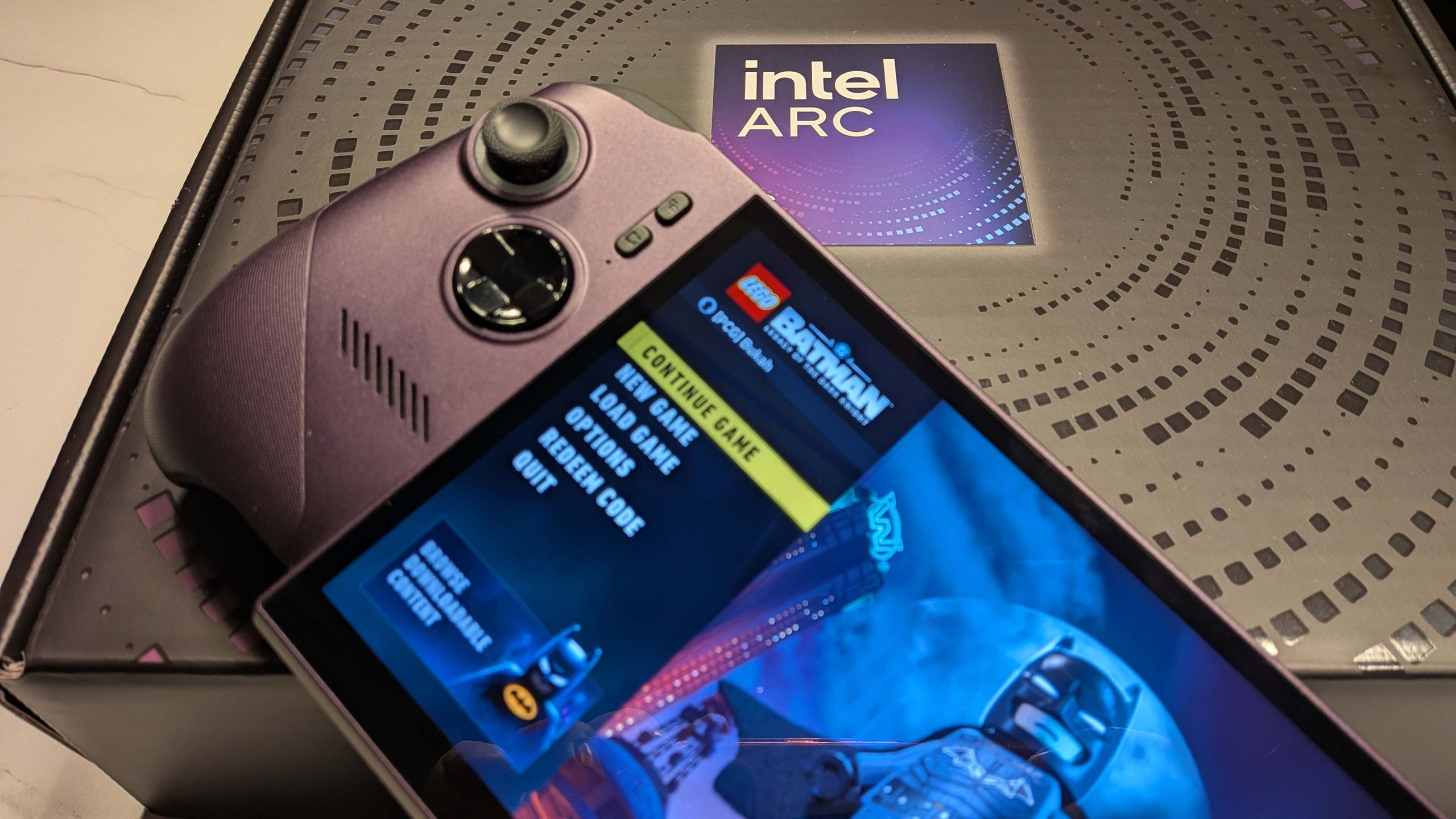 Intel Arc-powered handheld
