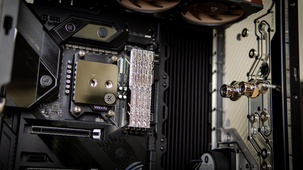 Mirror Maze PC Build