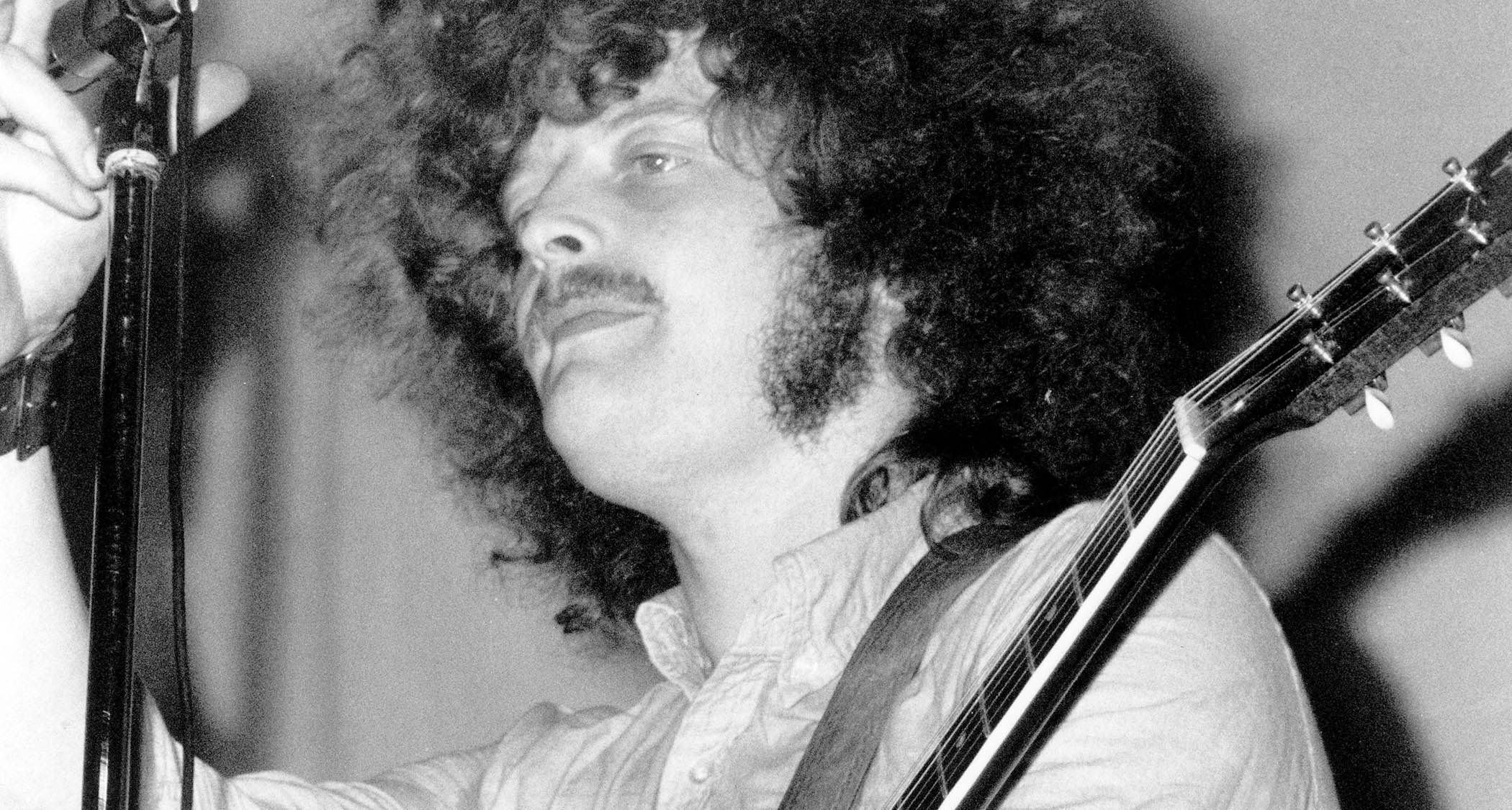 A close-up of the late Mick Abrahams playing with Blodwyn Pig in 1969
