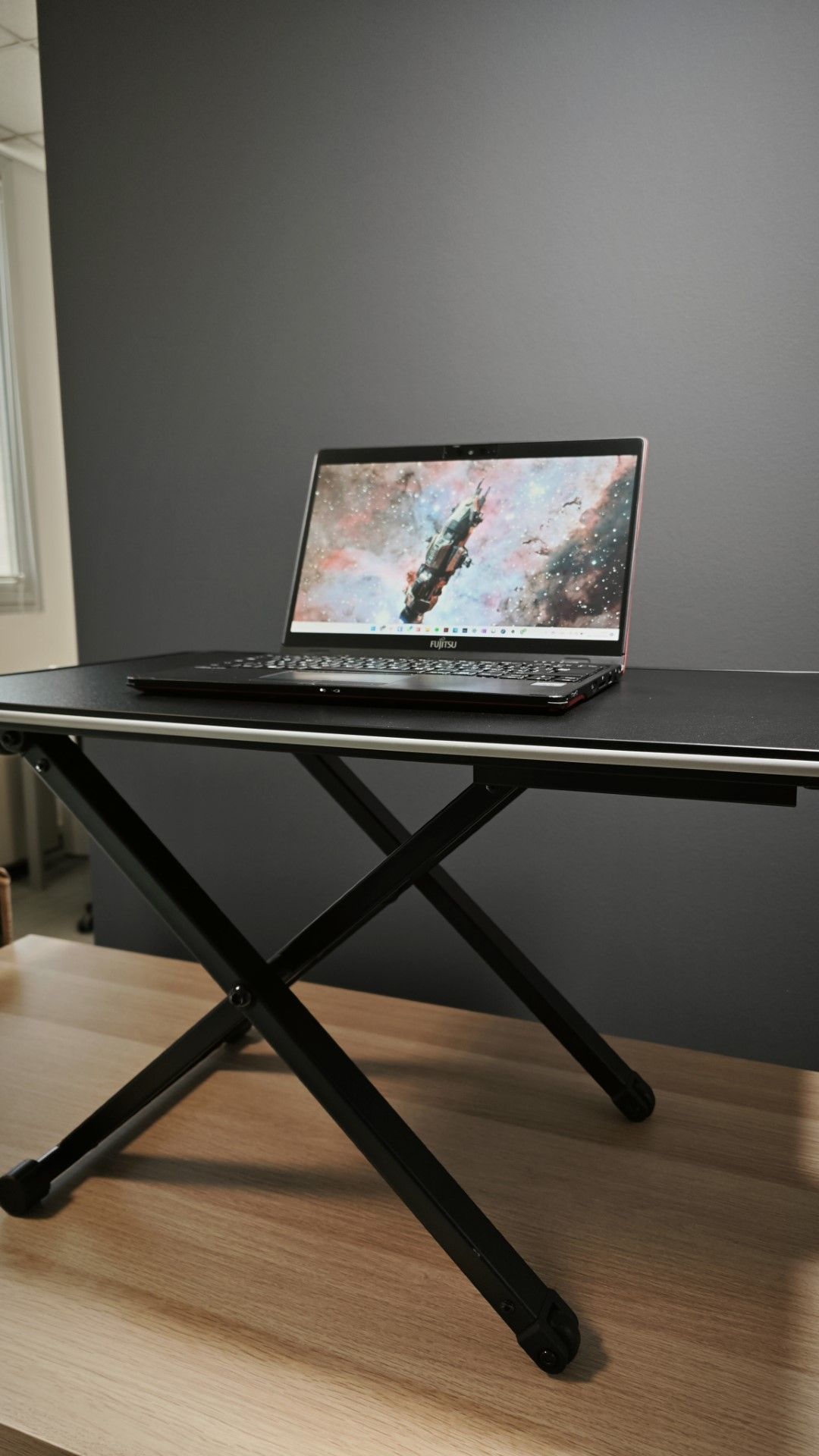 Standing desk