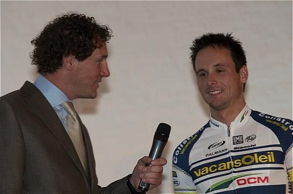Johnny Hoogerland gets some mic time