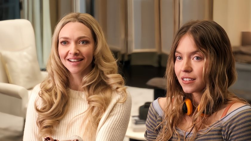 Amanda Seyfried and Sydney Sweeney in The Housemaid