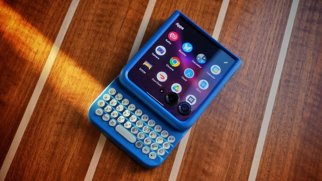 Clicks keyboard case for Android phones
