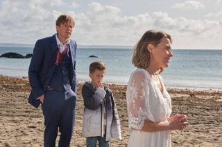 Humphrey, Martha and Ryan on the beach in Beyond Paradise season 2
