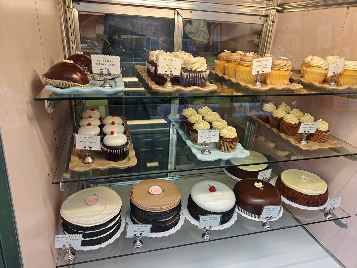 cakes and cupcakes shot by OnePlus 13R