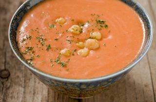 Chickpea and parsley soup