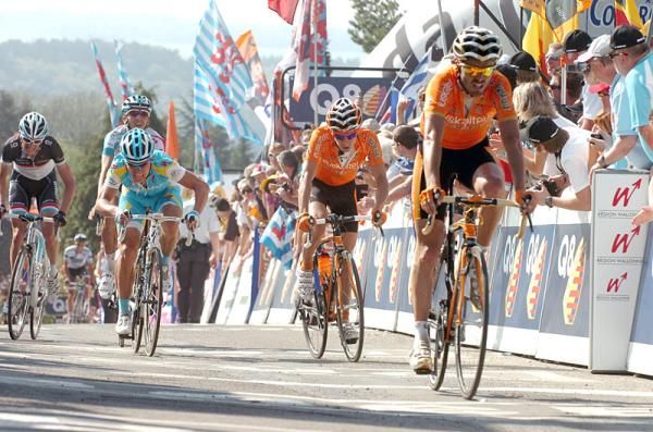 Samuel S&aacute;nchez (Euskaltel-Euskadi) crossed the line in third place.