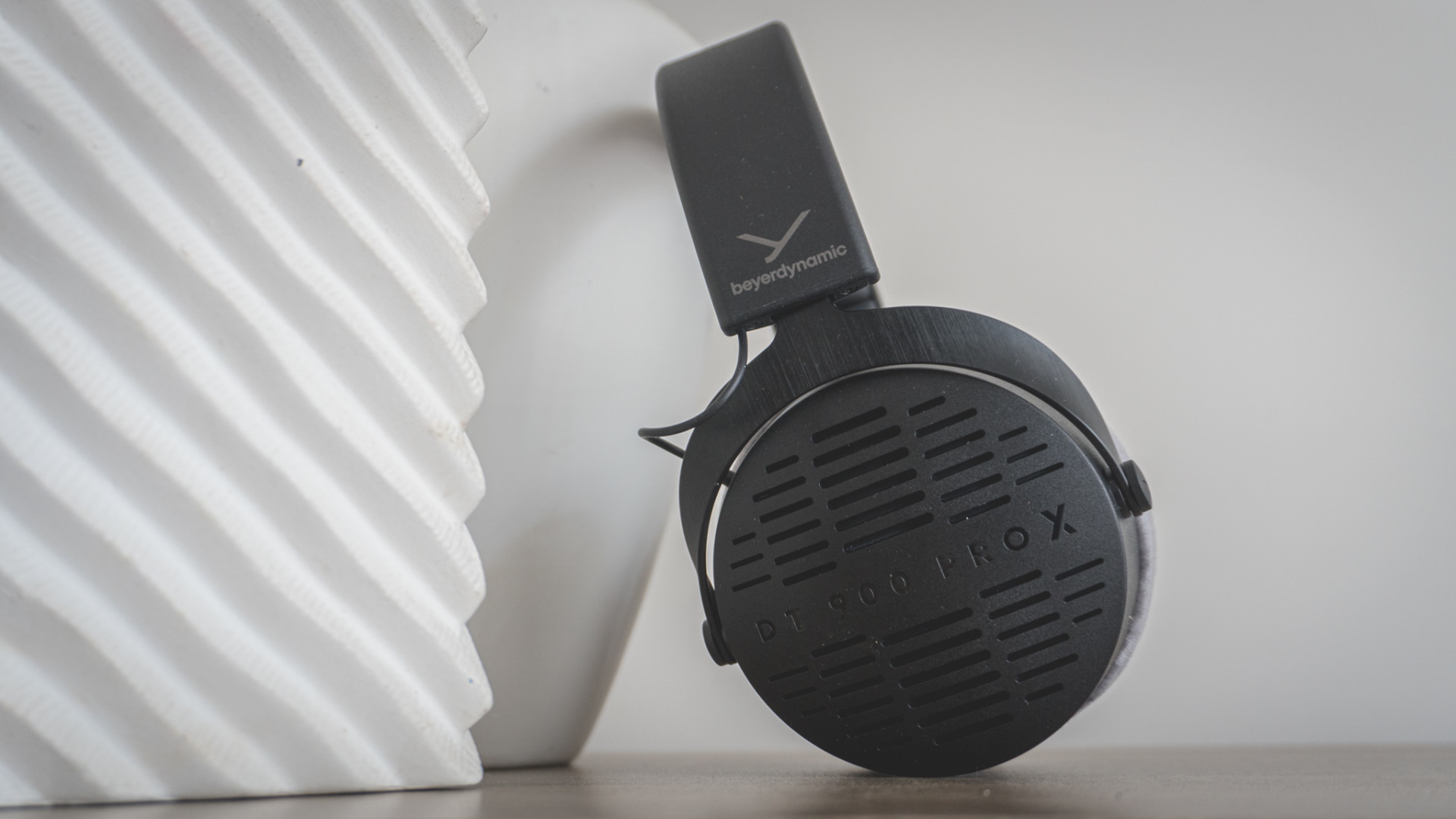 Наушники Beyerdynamic DT 900 Pro X