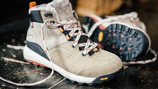 Danner Inquire Mid Insulated women's hiking boots