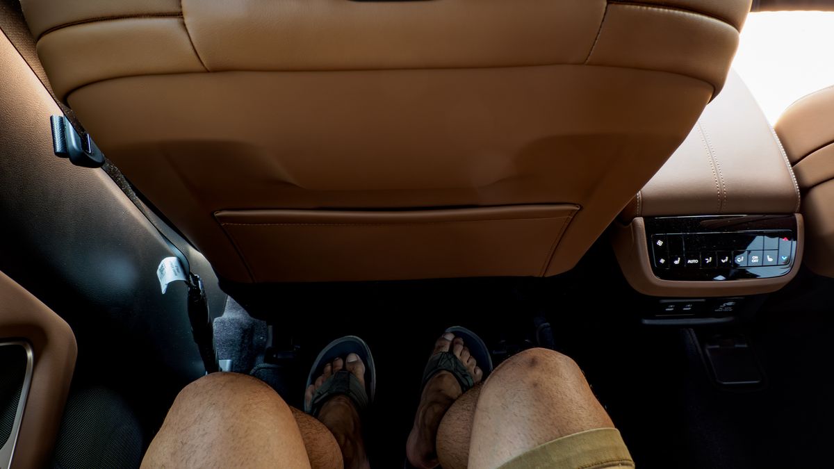 2027 Infiniti QX60 review.