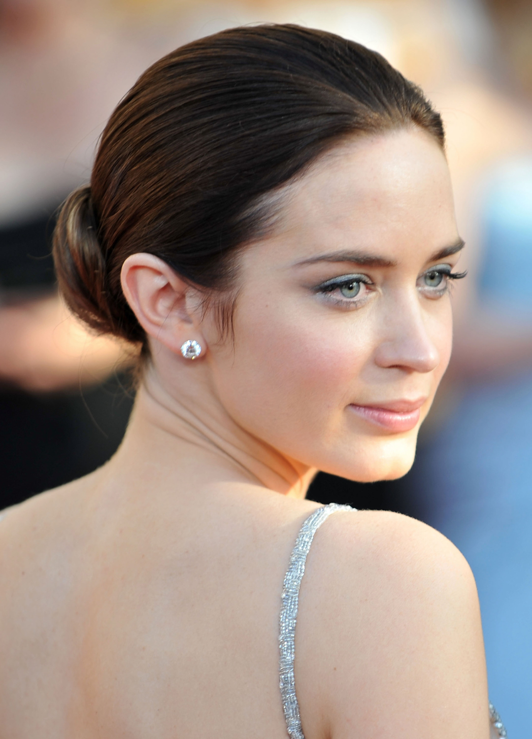 Emily Blunt arrives at the 15th Annual Screen Actors Guild Awards held at the Shrine Auditorium on January 25, 2009 in Los Angeles, California