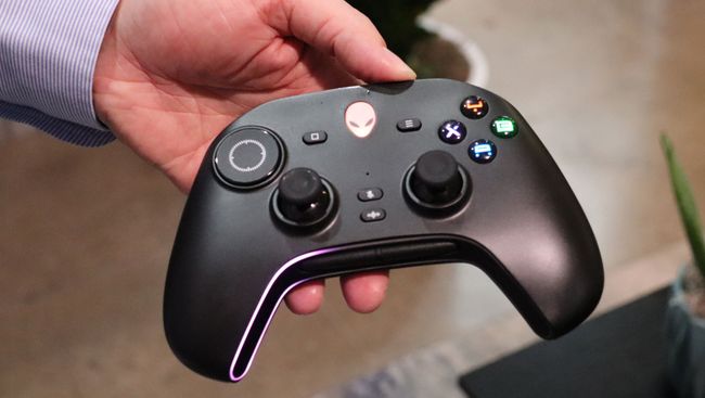 Alienware’s Gaming Controller Prototype Is What Microsoft Should’ve 