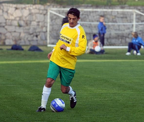 Alberto Volpi looks good on the grass, the Bergamasco was one of several cyclist gathered help to raise money for charity.-