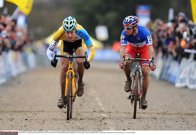 Tom Meeusen powers past Francis Mourey to win the Nommay world cup