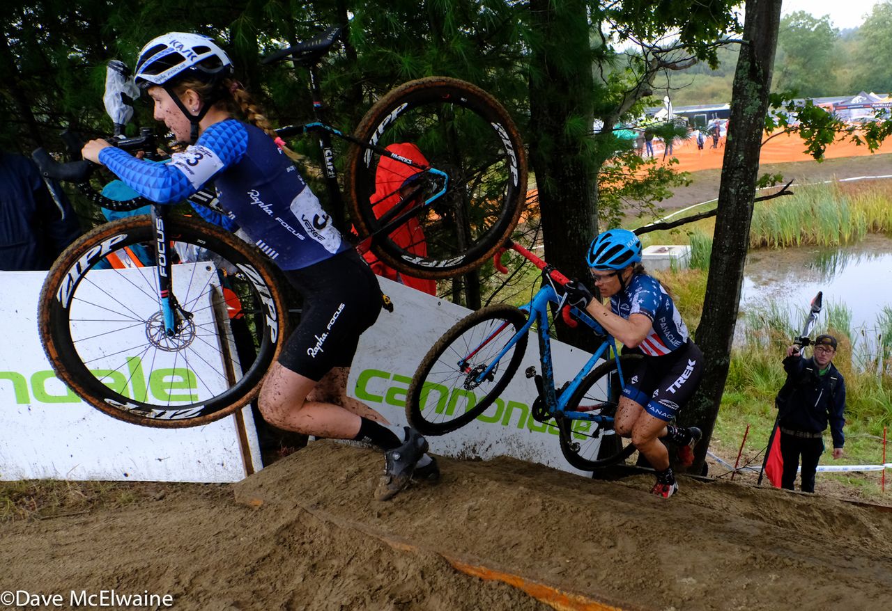 Ellen Noble (Aspire Racing) was leading Katie Compton (Trek Panache) during the first lap