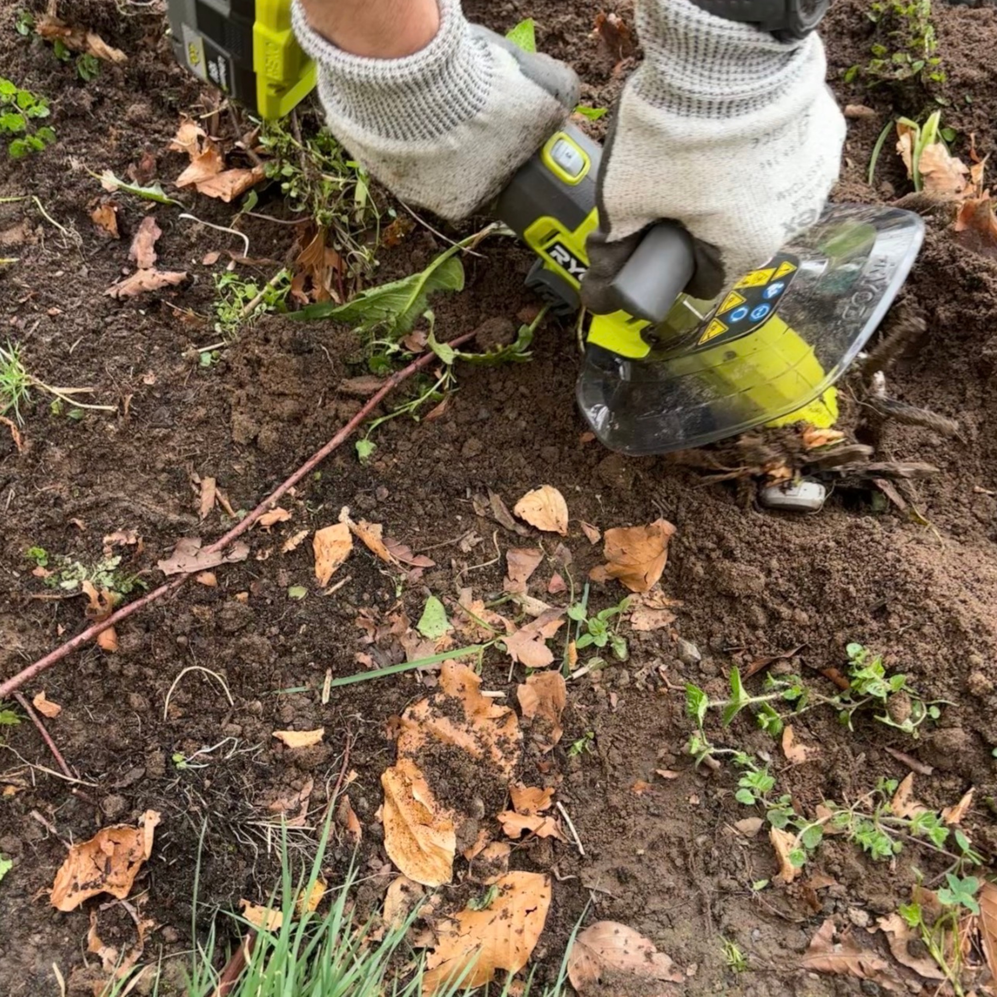 using the ryobi cordless handheld cultivator