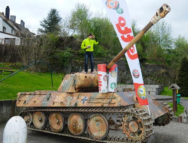 Even the tank in the center of town was decorated for the race.